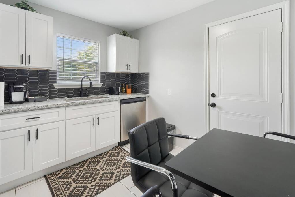 Cozy Two Bedroom Home Minutes From Downtown! Houston Esterno foto