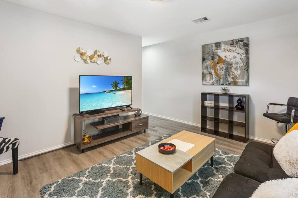 Cozy Two Bedroom Home Minutes From Downtown! Houston Esterno foto